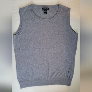 August silk, size medium, gray